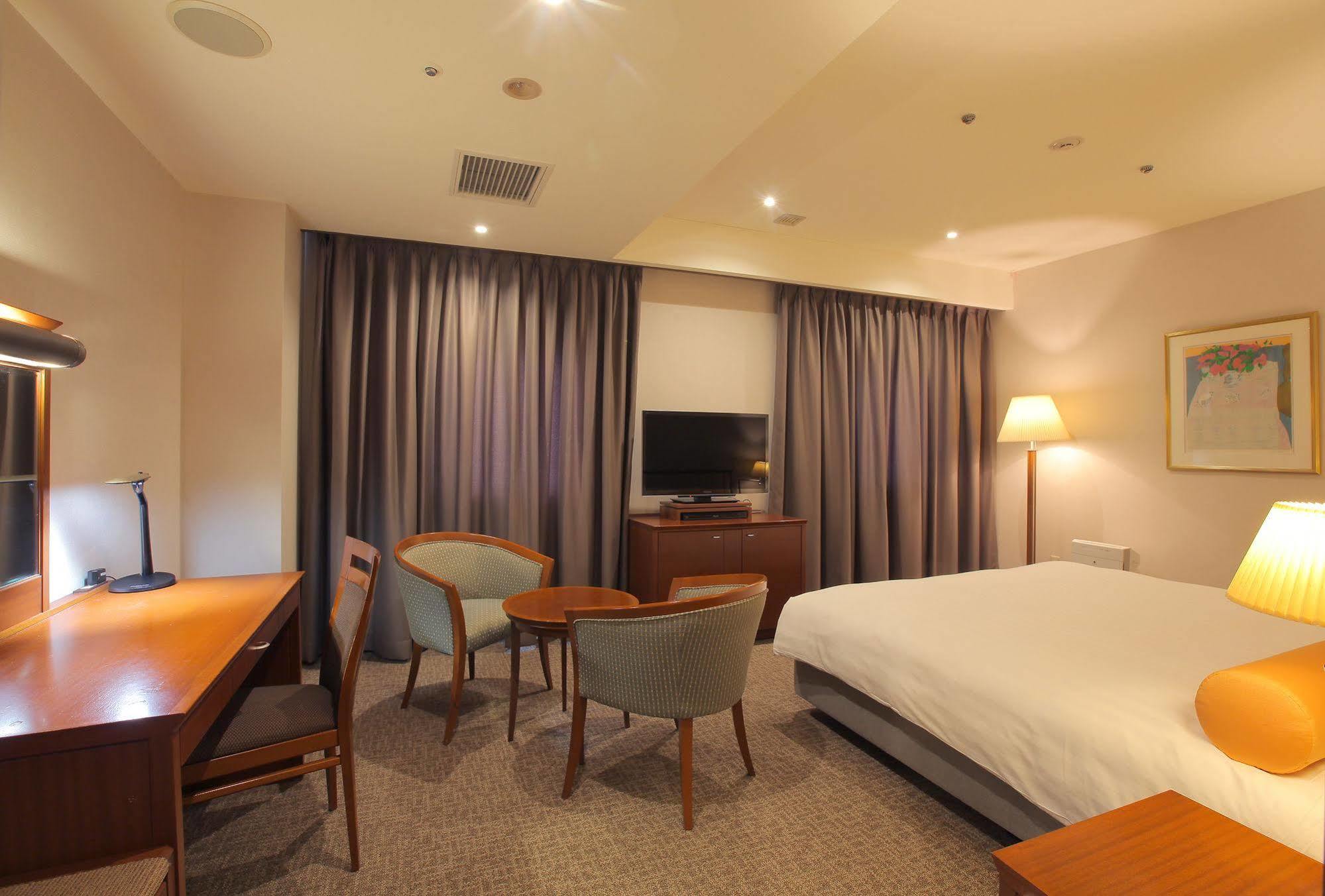 Odakyu Station Hotel Hon-Acugi Kültér fotó